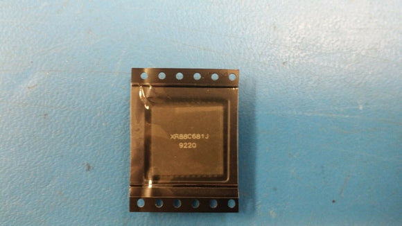 (2 PCS) XR88C681J, XR88C681CJ, EXAR IC UART CMOS DUAL 44PLCC