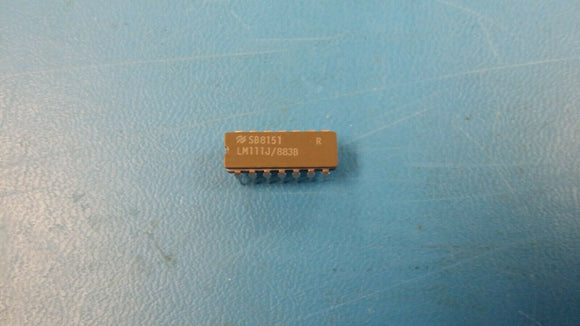 (1 PC) LM111J/883B NSC Voltage Comparator, Single, 14 Pin, Ceramic, DIP