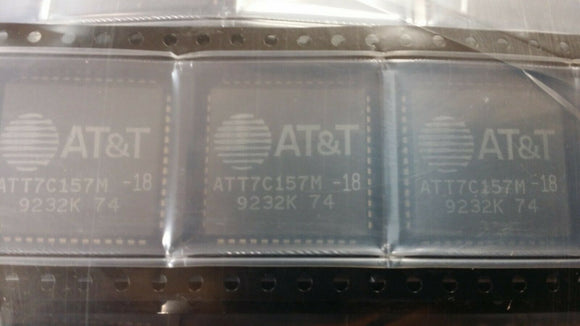 (1 PC) ATT7C157M-18 Standard SRAM, 16KX16, 18ns, CMOS, PLCC52