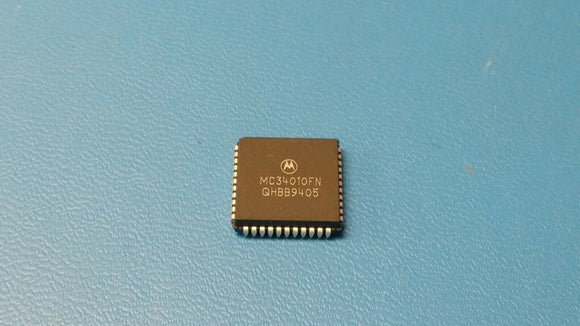 (10 PCS) MC34010FN MOTOROLA Telephone Multifunction Circuit, Bipolar, PLCC44