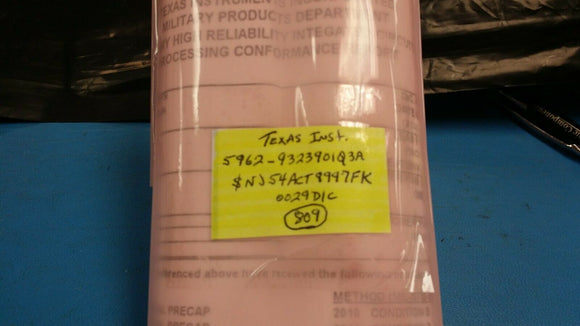 (1pc) SNJ54ACT8997FK 5962-9323901Q3A Scan-Path Linker -55°C to 125°C 28-Pin CLLC