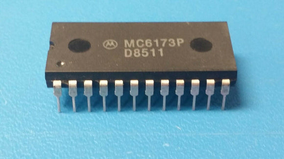 (1) MC6173P MOTOROLA Modem-Demodulator, 2.4kbps Data, NMOS, PDIP24