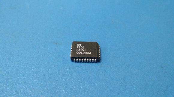 (10 PCS) 7202LA15J IDT FIFO, 1KX9, 15ns, Asynchronous, CMOS, PLCC32