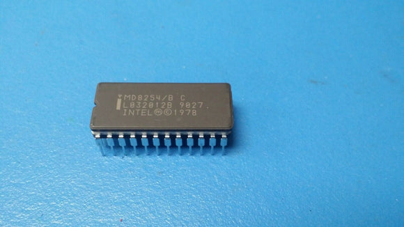 (1 PC) MD8254/B INTEL MIL GRADE 8254 - Programmable Interval Timer