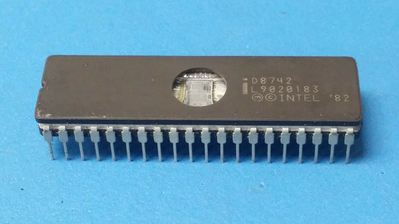 (1 PC) D8742 INTEL Microcontroller 8-Bit UVPROM 8048 CPU 0.8MHz NMOS CDIP40