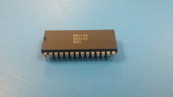 (1pc) DS4464 28p DIP