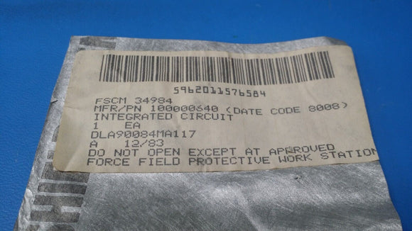 (1 PC) 5962-01-157-6584 (100000640) INTEGRATED CIRCUIT PDIP 16 PIN