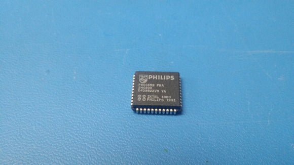 (1 PC) P80C652FBA NXP Microcontroller, 8-Bit, 16MHz, CMOS, PLCC44