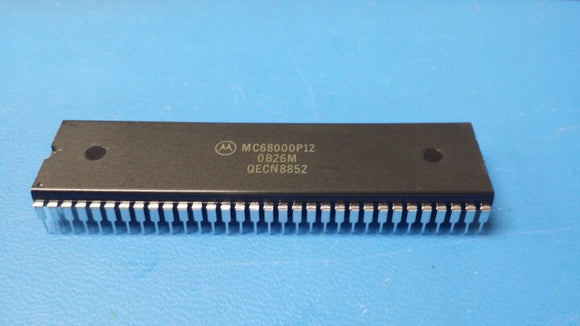 (1 PC) MC68000P12 MOT Microprocessor, 32-Bit, 12MHz, CMOS, PDIP64
