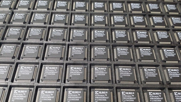 (1 PC) XC9536XL-7VQ64C XILINX Complex Programmable Logic Devices 3.3V 36-mc CPLD