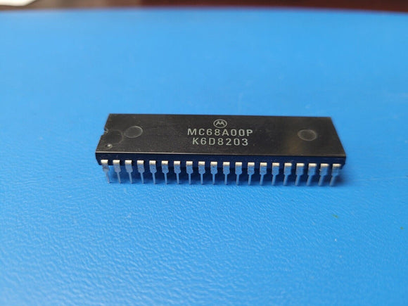 (1 PC) MC68A00P MOT Microprocessor, 8-Bit, 1.5MHz, NMOS, PDIP40