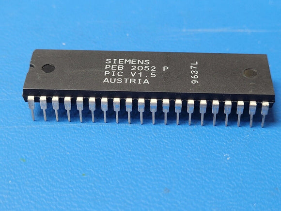 (1 PC) PEB2052P SIEMENS Telecom IC, CMOS, PDIP40