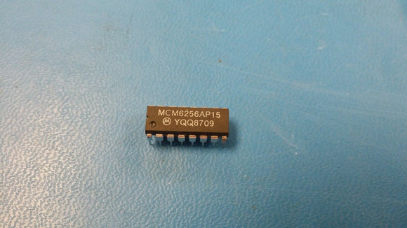 (10pcs) MCM6256AP15 Dynamic RAM, Page Mode, 256K x 1, 16 Pin, Plastic, DIP