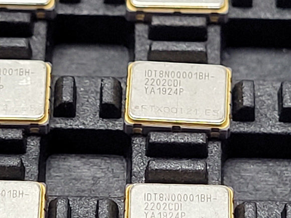 (1 PC) 8N0Q001BH-2202CDI IDT Quad-Frequency Programmable XO