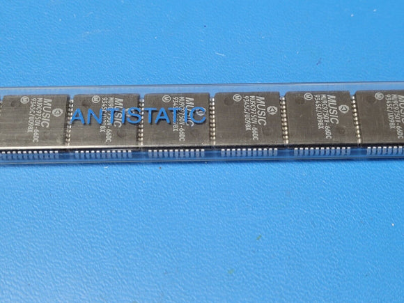 (10 PCS) MU9C9750V-66DC MUSIC SEMI. Palette DAC, CMOS, PLCC44