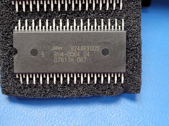 (1 PC) UPD7811HG NEC Microcontroller, 16-Bit, MROM, 15MHz, MOS, PDIP64