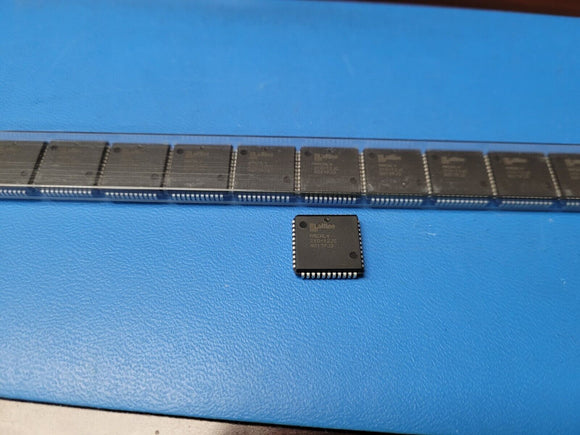 (1 PC) MACHLV210-12JC LATTICE EE PLD, 12ns, 64-Cell PLCC44