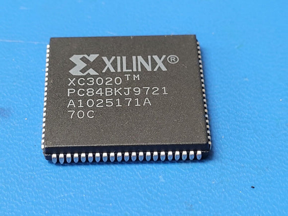 (1PC) XC3020-70PC84C FPGA, 64 CLBs, 1000 Gates, 70MHz, 64-Cell, CMOS, PLCC84