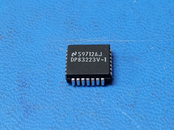 (1 PC) DP83223V-1 NSC Ethernet Transceiver, 1-Trnsvr PLCC28