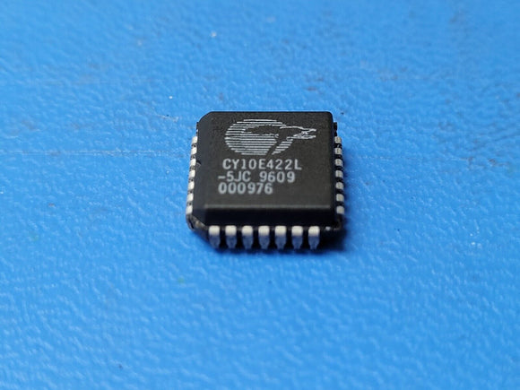 (1 PC) CY10E422L-5JC CYPRESS Standard SRAM, 256X4, 5ns, ECL10K, PLCC28