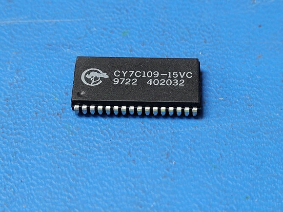(25 PCS) CY7C109-15VC CYPRESS Standard SRAM, 128KX8, 15ns, CMOS, SOJ-32