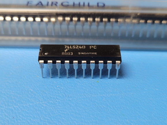 (1 PC) 74S240PC FSC Bus Driver, 2-Func, 4-Bit, Inverted Output, TTL, PDIP20