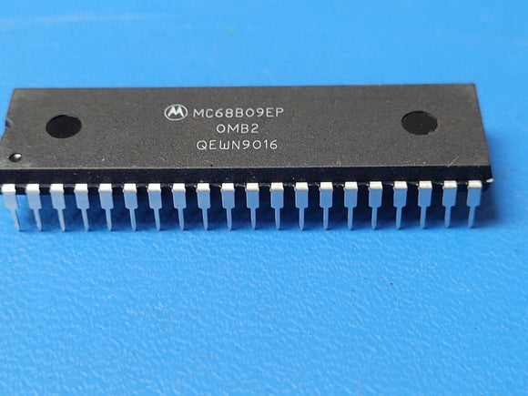 (1 PC) MC68B09EP MOT Microprocessor, 8-Bit, 2MHz, NMOS, PDIP40