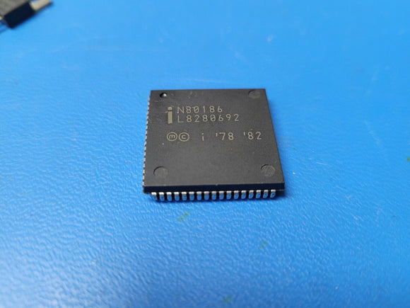 (1 PC) N80186 INTEL Microprocessor, 16-Bit, 8MHz, CMOS, PLCC68
