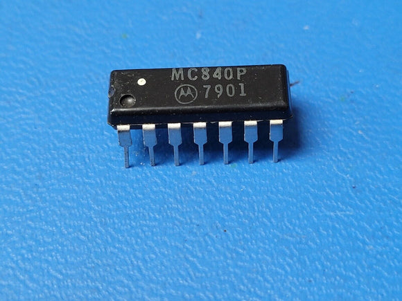 (1 PC) MC840P MOT Logic Gate and Hex Inverter 14-Pin
